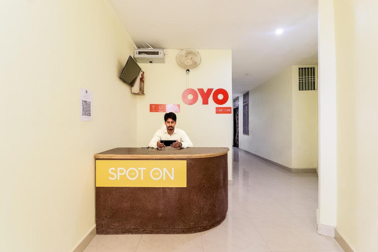 Spot On 63000 Hotel S.S. Plaza Banthra Sikandarpur Exteriör bild