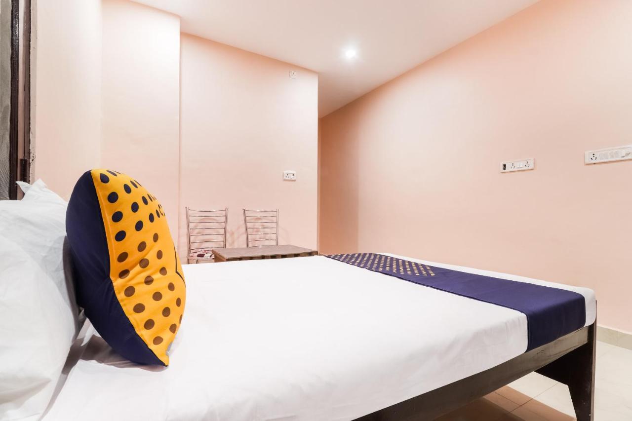 Spot On 63000 Hotel S.S. Plaza Banthra Sikandarpur Exteriör bild
