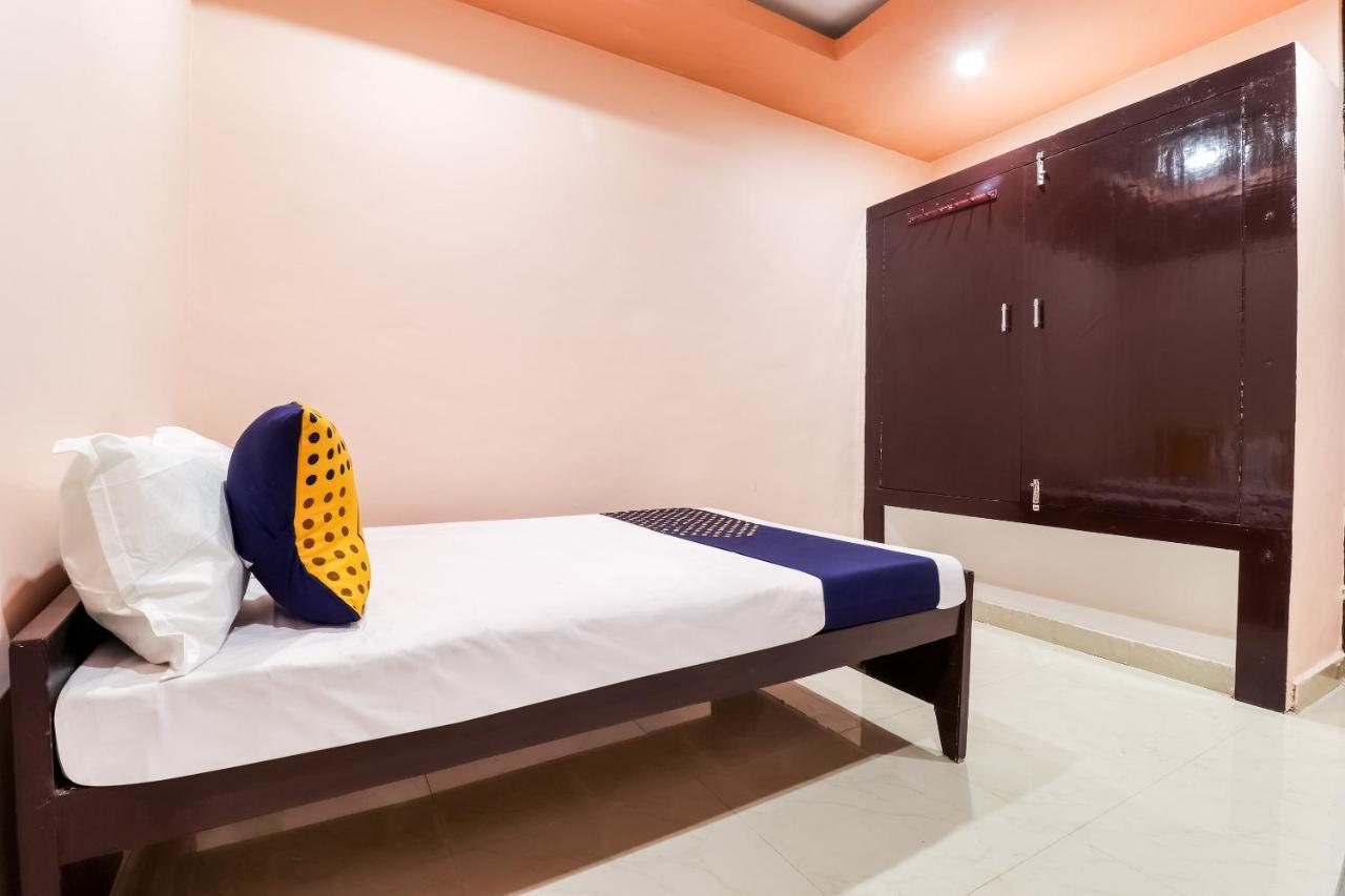 Spot On 63000 Hotel S.S. Plaza Banthra Sikandarpur Exteriör bild