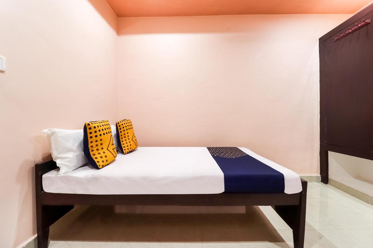 Spot On 63000 Hotel S.S. Plaza Banthra Sikandarpur Exteriör bild